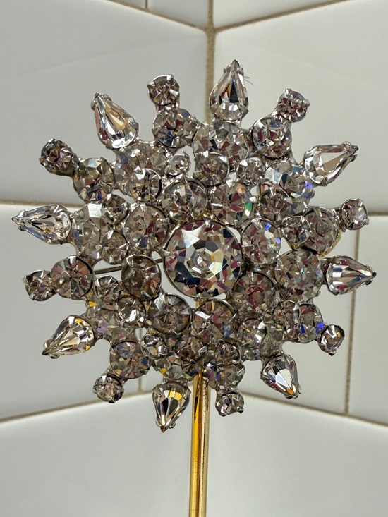 Jewelry - Vintage Crystal Rhinestone Starburst Brooch